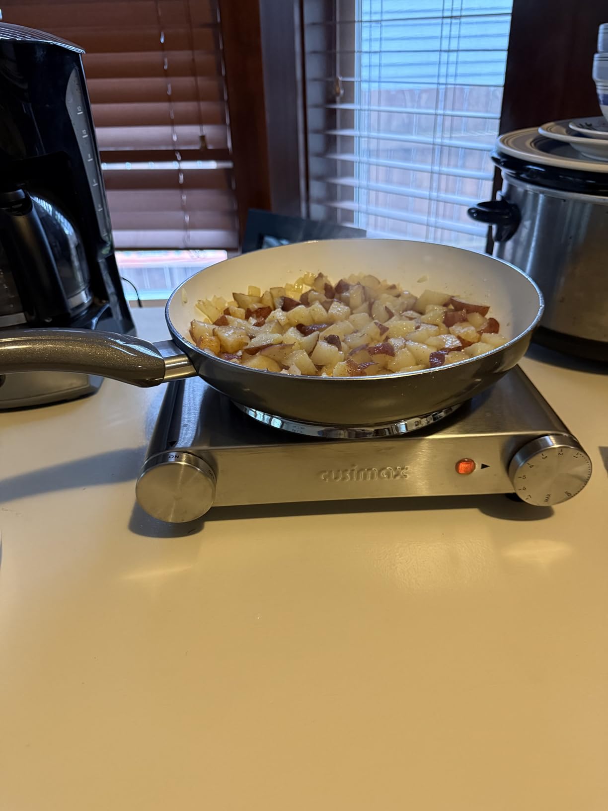 Hot Plate, CUSIMAX Electric Burner 1500W Single Burner for Cooking, Silver customer photo 2