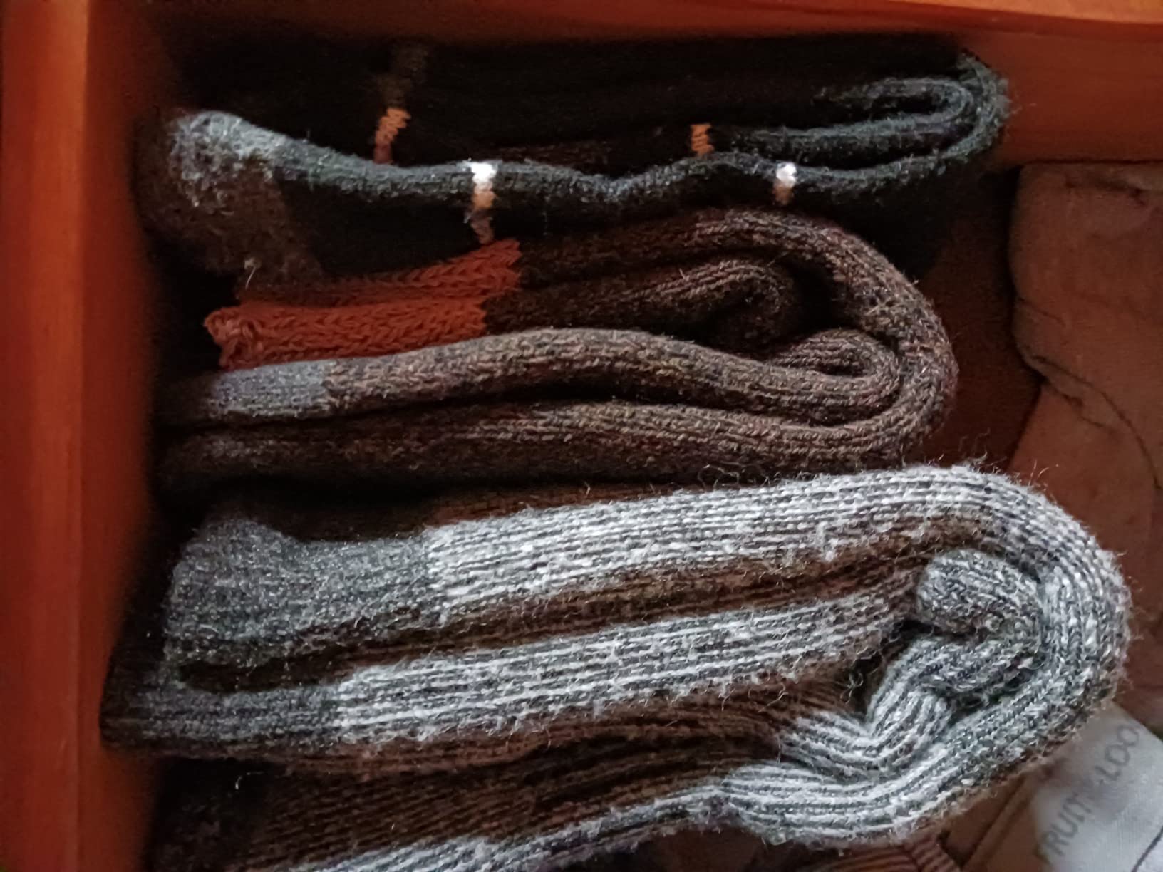 Alvada Warm Thermal Wool Socks for Winter Moisture Wicking and Breathable Cozy Boot Socks customer photo 1