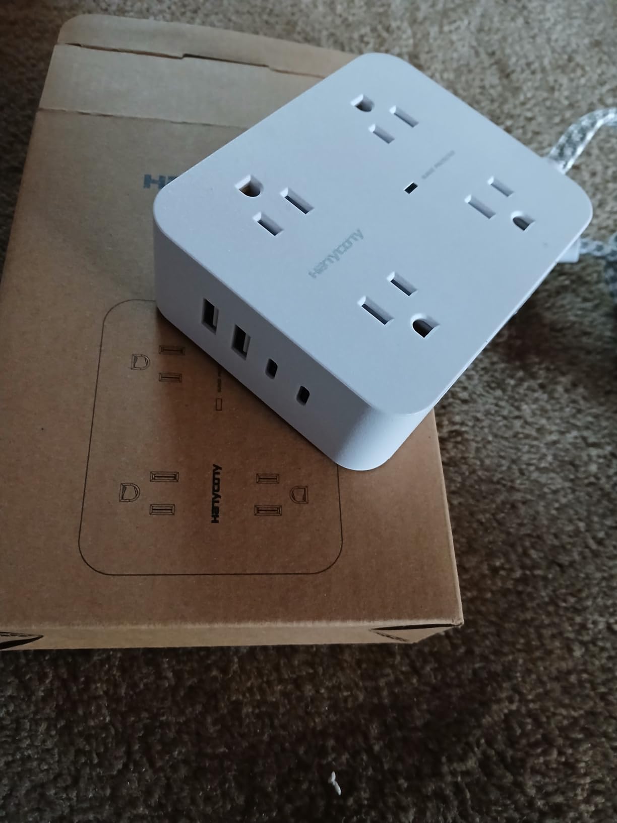 HANYCONY Surge Protector Power Strip, 1080J, 5 Ft Braided Extension Cord | 8 Outlets 4 USB Ports(2 USB C), Outlet Extender, Flat Plug, Wall Mount, Desk Charging Station, Home Office, Dorm Room ETL customer photo 2