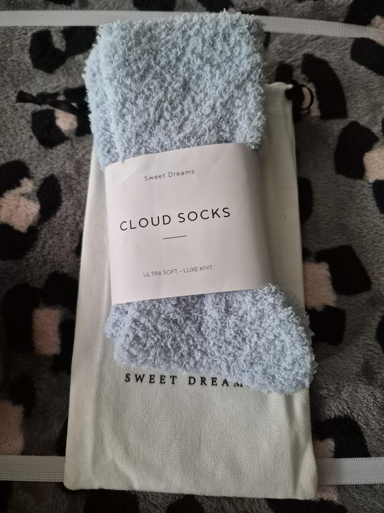 Unboxme Gifts Warm & Cozy Ultra-Luxe Cloud Sock, Gift for Women & Men customer photo 1