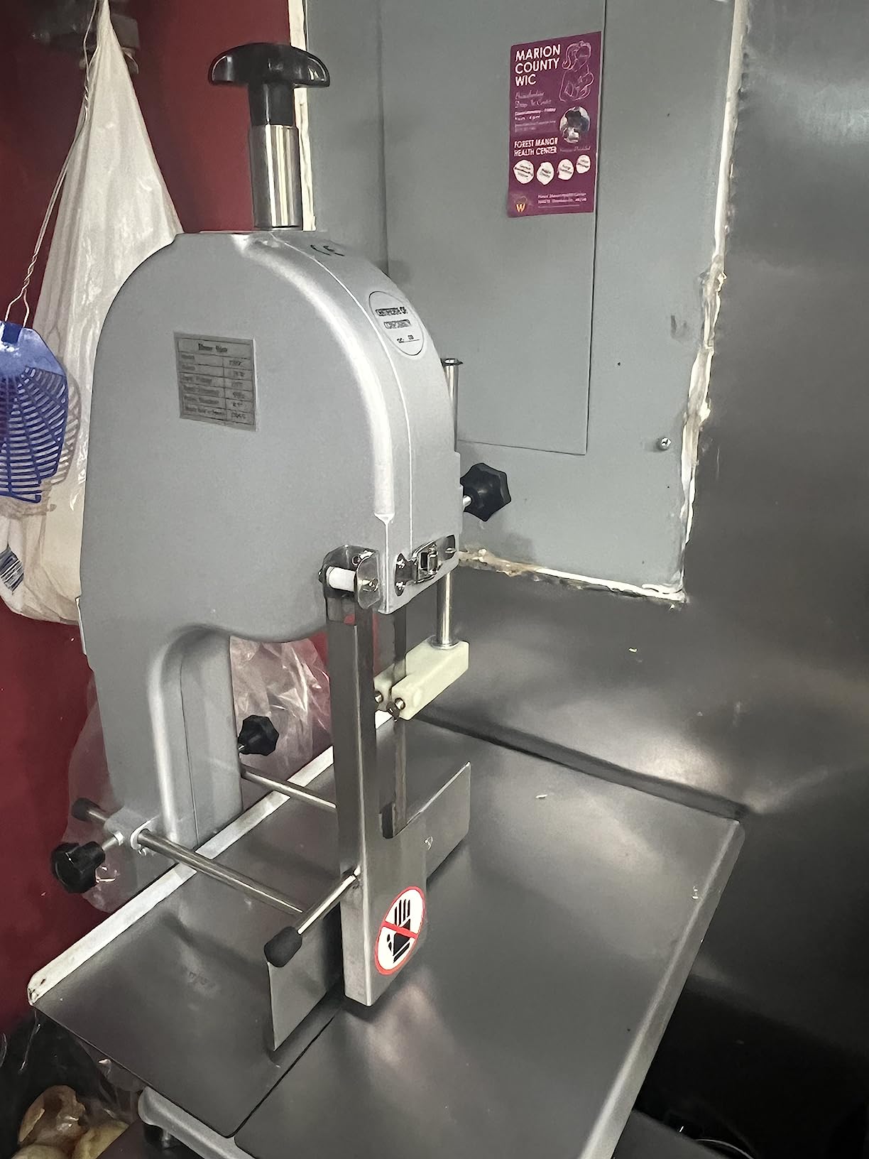 1500W Electric Bone Saw Machine, 0.8-5.9 Inch Cutting Thickness,2.6HP Frozen Meat Cutter 110V Commercial Bandsaw Machine, 20x15in Table Sawing for Chicken Fish Trotter Beef, Equipped with 6 Saw Blades customer photo 1
