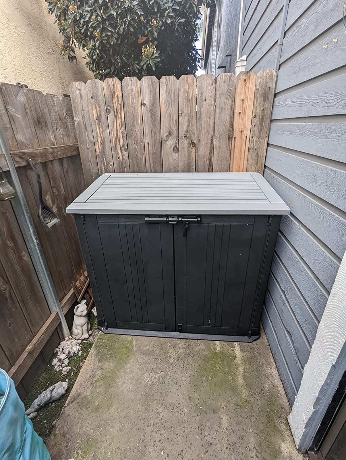 Keter Store-It-Out Prime 4.3 x 3.7 ft. Outdoor Resin Storage Shed with Easy Lift Hinges, Perfect for Yard Tools, Pool Floats and Garden Accessories, Black customer photo 2
