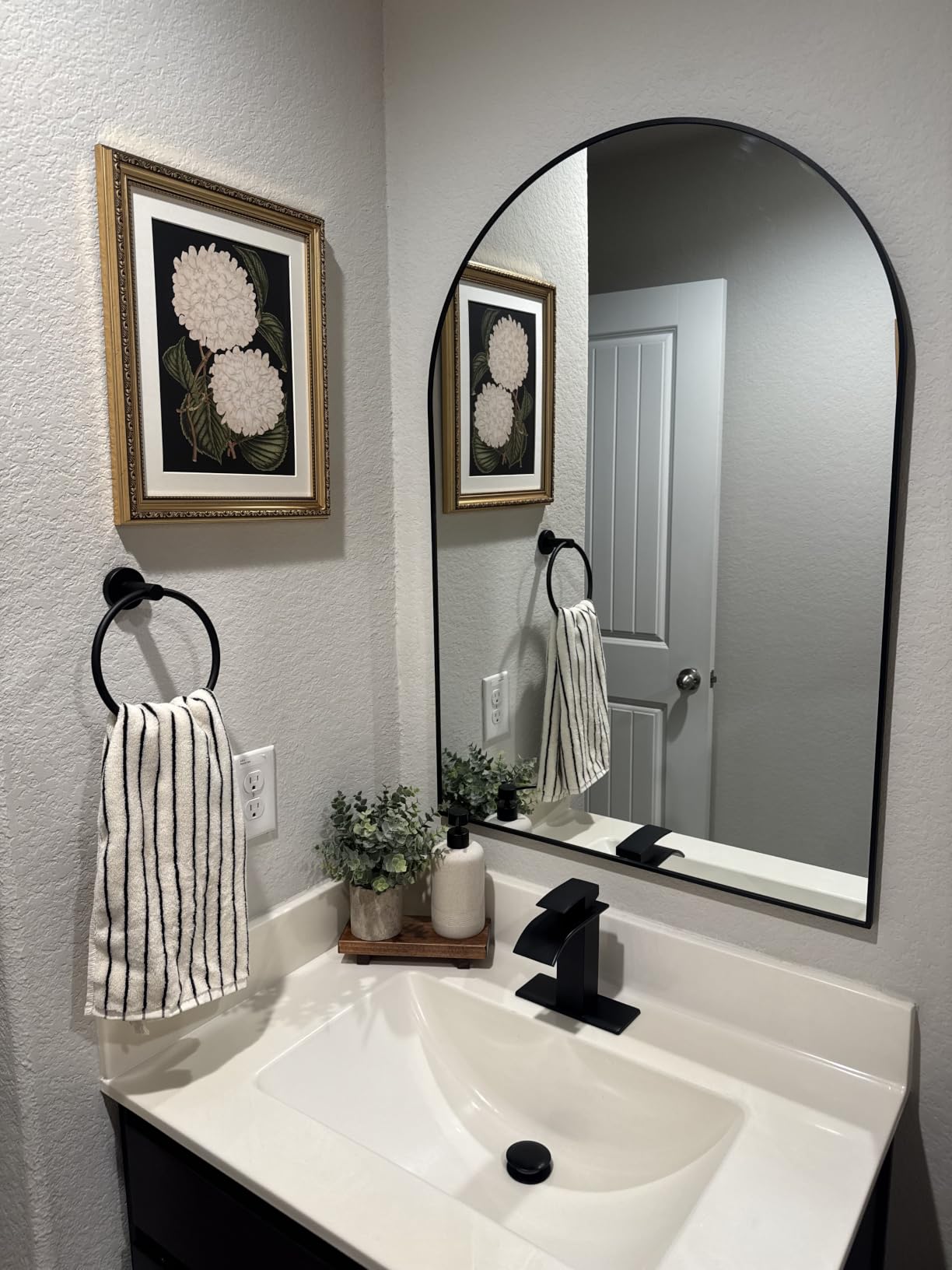 Ryuwanku Waterfall Bathroom Faucet, Matte Black Stainless Steel, 1-Handle customer photo 2