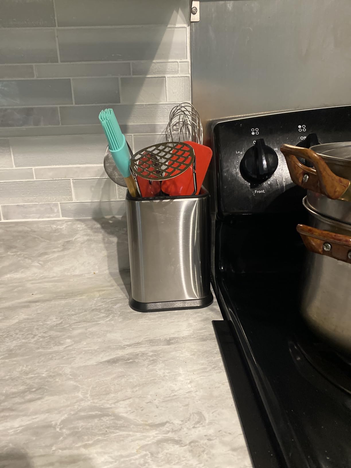 RedCall Stainless Steel Kitchen Utensil Holder for Countertop, Spoon Spatula Organizer,Modern Rectangular Large Cooking Utensil Caddy Counter,Utensil Crock Silver customer photo 2
