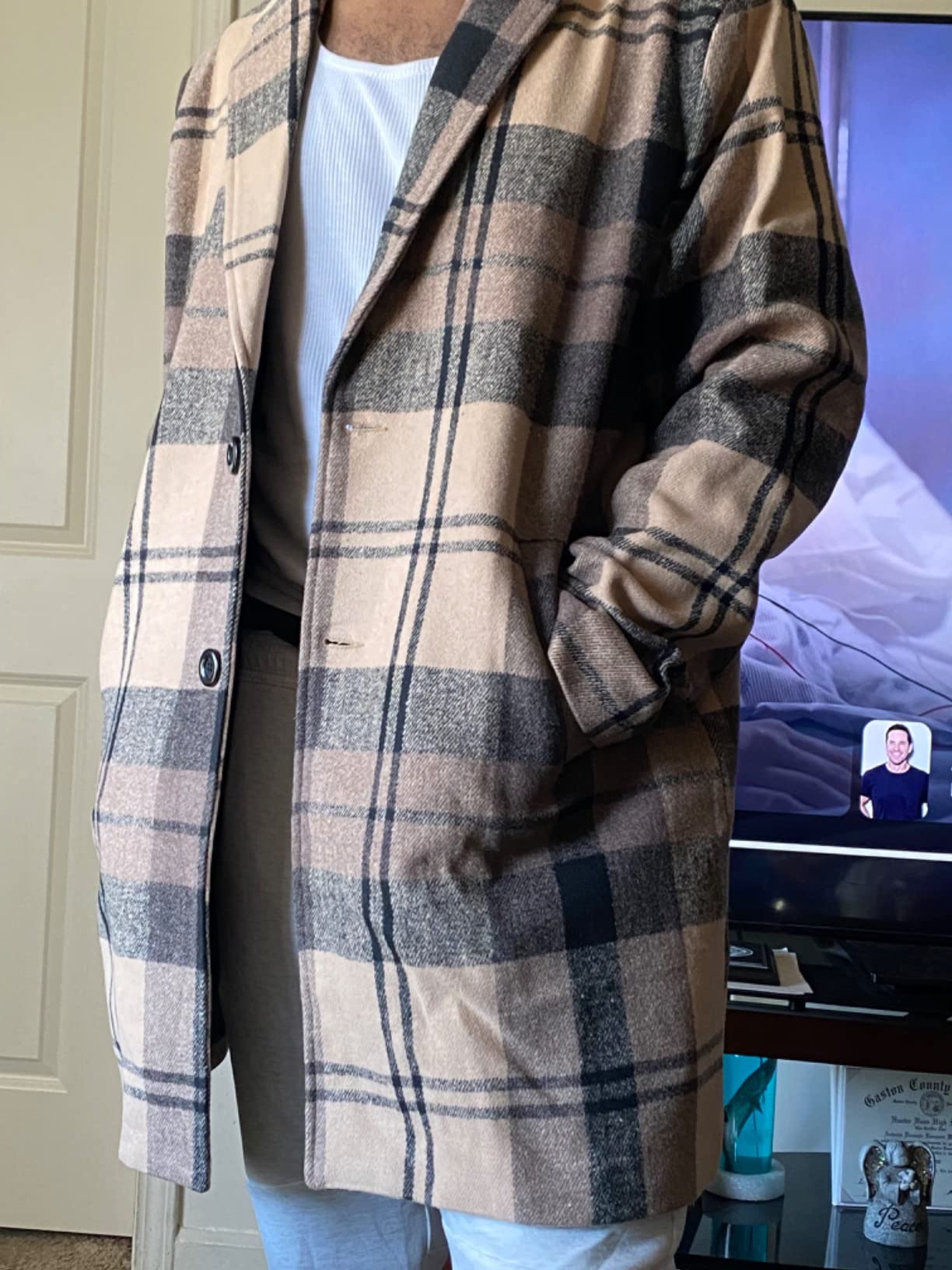 chouyatou Men's Casual Notched Collar Plaid Single Breasted Wool Blend Formal Trench Top Coat customer photo 1