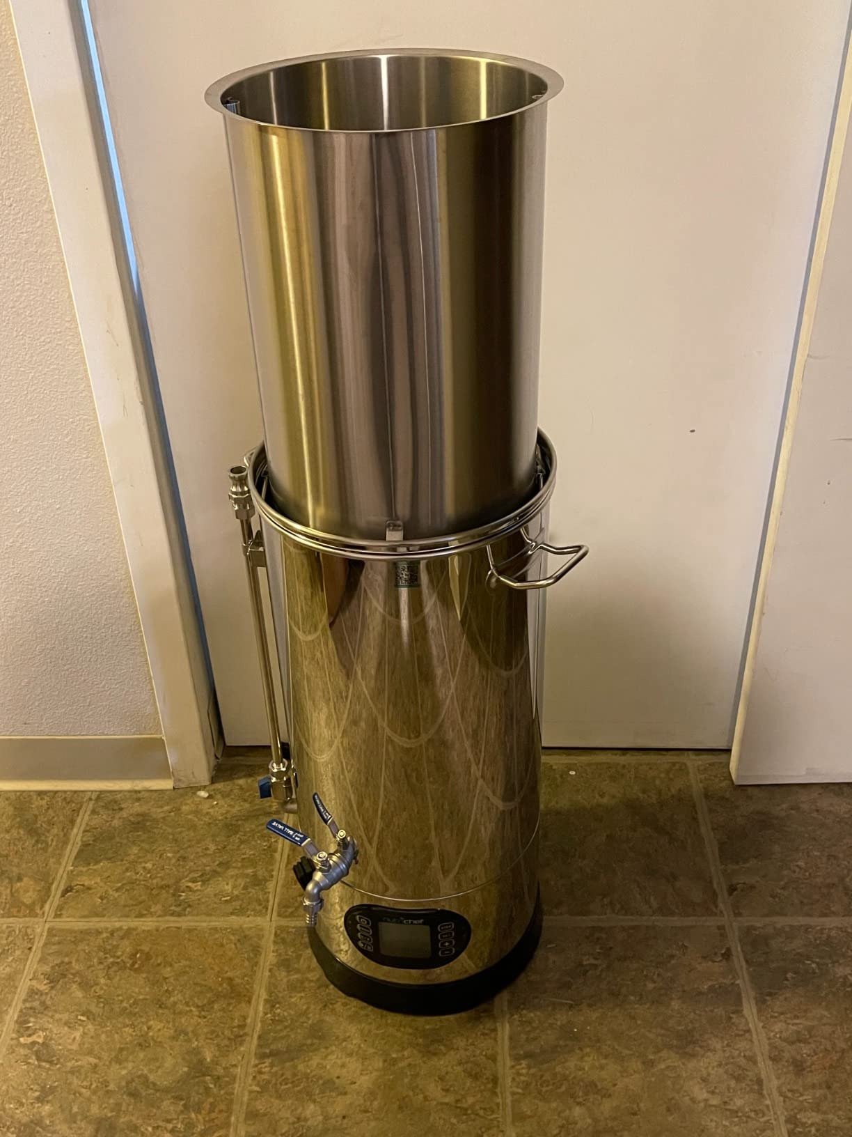 NutriChef All In One Home Beer Brewing Mash and Boil Device with Circulation Pump 5-Piece Maker Machine Set 9 Gallon 1600w Max w/LCD Display Programmable Multi-Step Control System, Stainless Steel customer photo 1