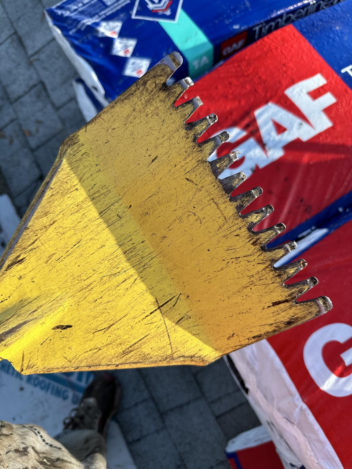 Tie Down El Burro Shingle Shovel Stripper 47.5 in | Roofing Tear Off Tool & Nail Remover | Heavy Duty Steel D-Handle | Yellow customer photo 2
