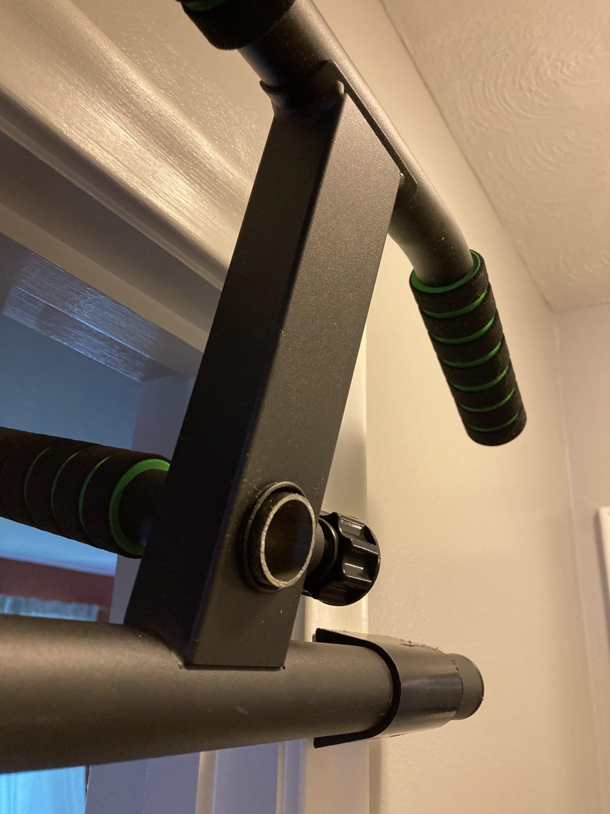 KAKICLAY 2026 Upgrade Multi-Grip Pull Up Bar with Smart Larger Hooks Technology - USA Original Patent, Designed, Shipped, Warranty customer photo 2