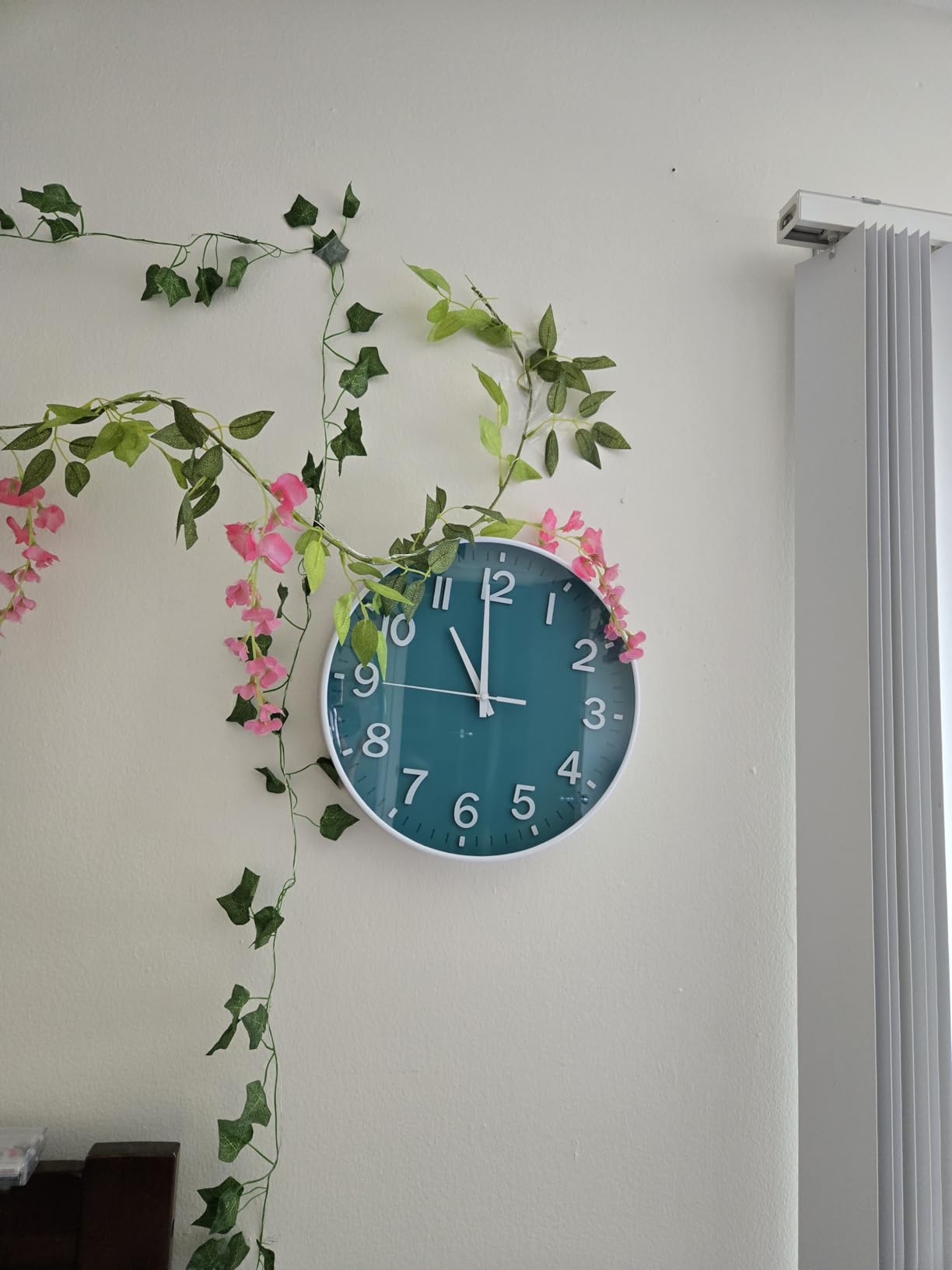 HZDHCLH 12 Inch Silent Wall Clock Battery Operated Non Ticking Olive Green customer photo 2