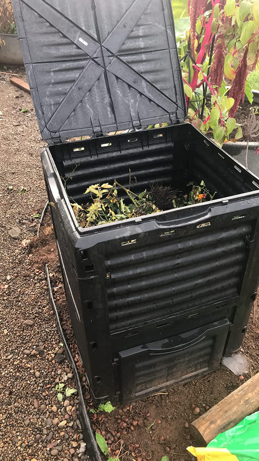 F2C 80Gal Compost Bin with Gloves, Large Outdoor Compost Box, Flip Lid & Bottom Exit Door, Aerating BPA Free Composter for Backyard Garden (Black) customer photo 1