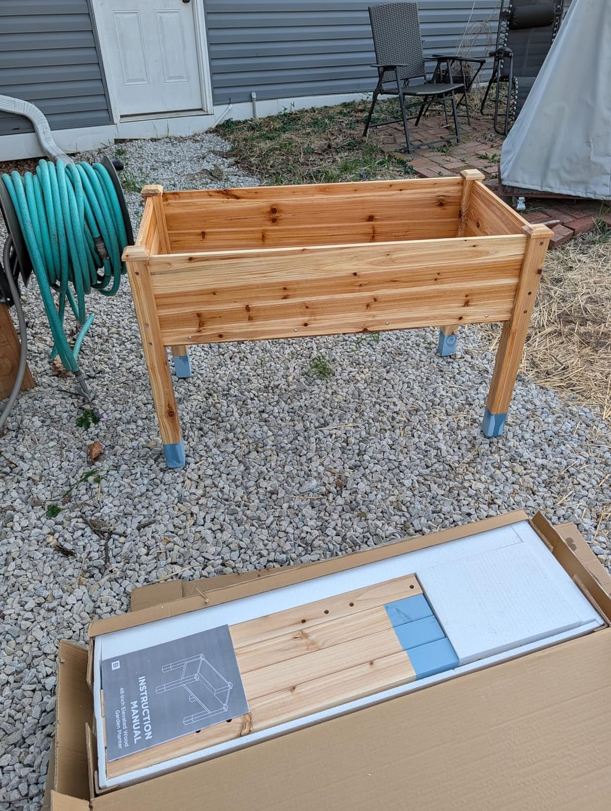 MIXC 331lb Capacity Sturdy Wooden Raised Garden Bed Outdoors with Legs customer photo 2