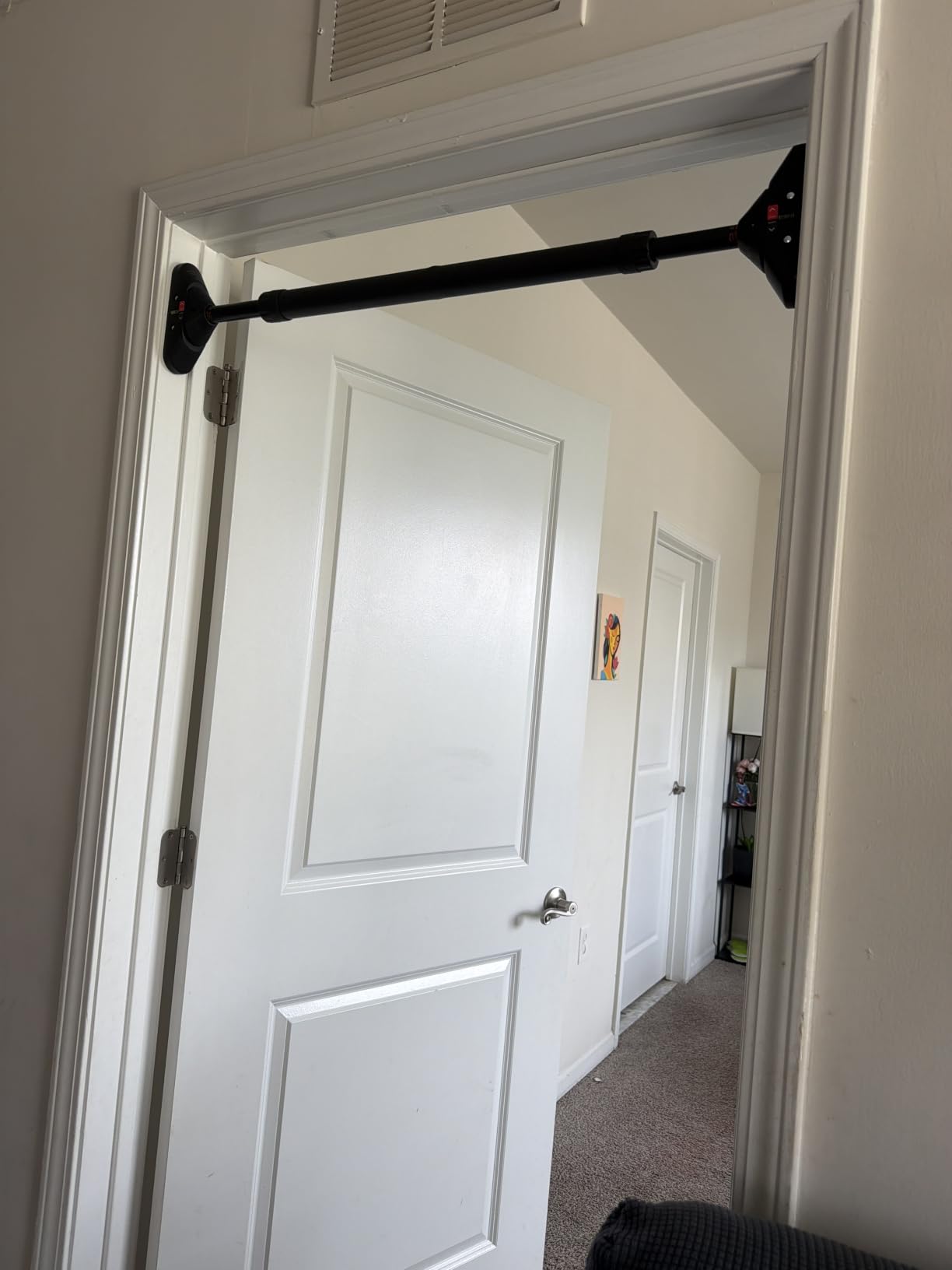Sportneer Pull Up Bar for Doorway, No-Drill, 29.5-37 in, 440 lb customer photo 2