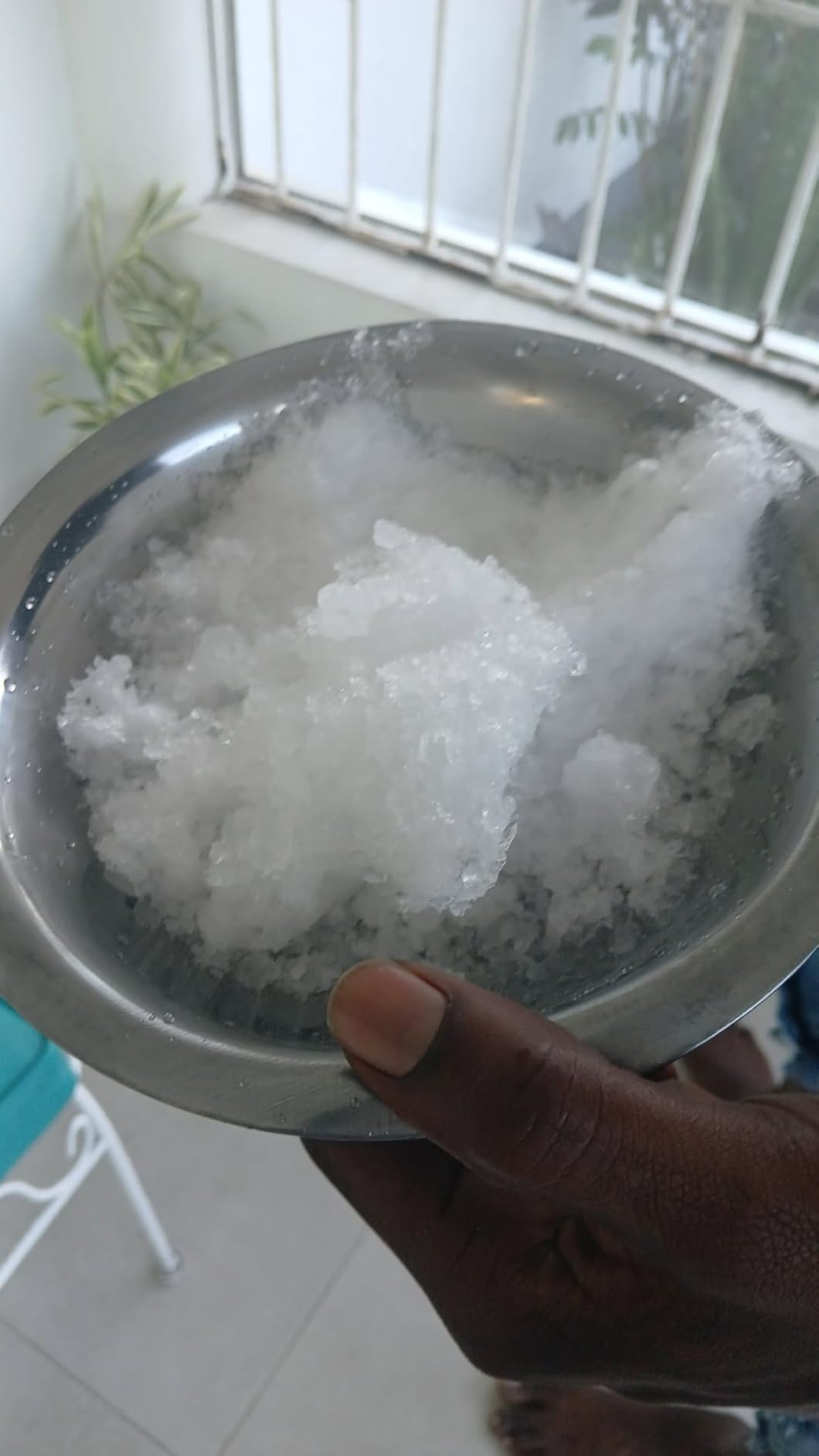Reespring Snow Cone Machine Shaved Ice Machine Ice Crusher with 4 Blades Kitchen Electric for Shaved Ice and Snow Cone (300W 2000r/min) Comes with a Free Ice Pick,Ice Cube Tray, 6 Syrup dispensers customer photo 2