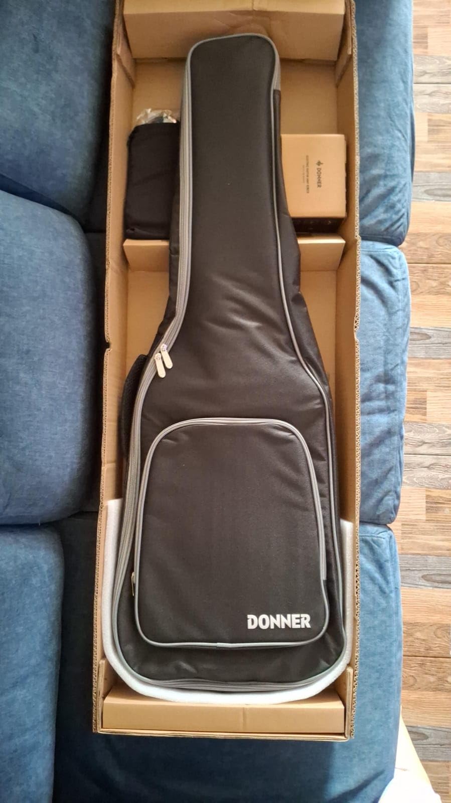 Donner DST-152R Electric Guitar Kit for Adults from Beginners to Advanced | HSS Pickup Coil Split, Full-size Solid Body with Amp-Headphone Jack, Complete Starter Accessories, Metallic Ice Blue customer photo 2