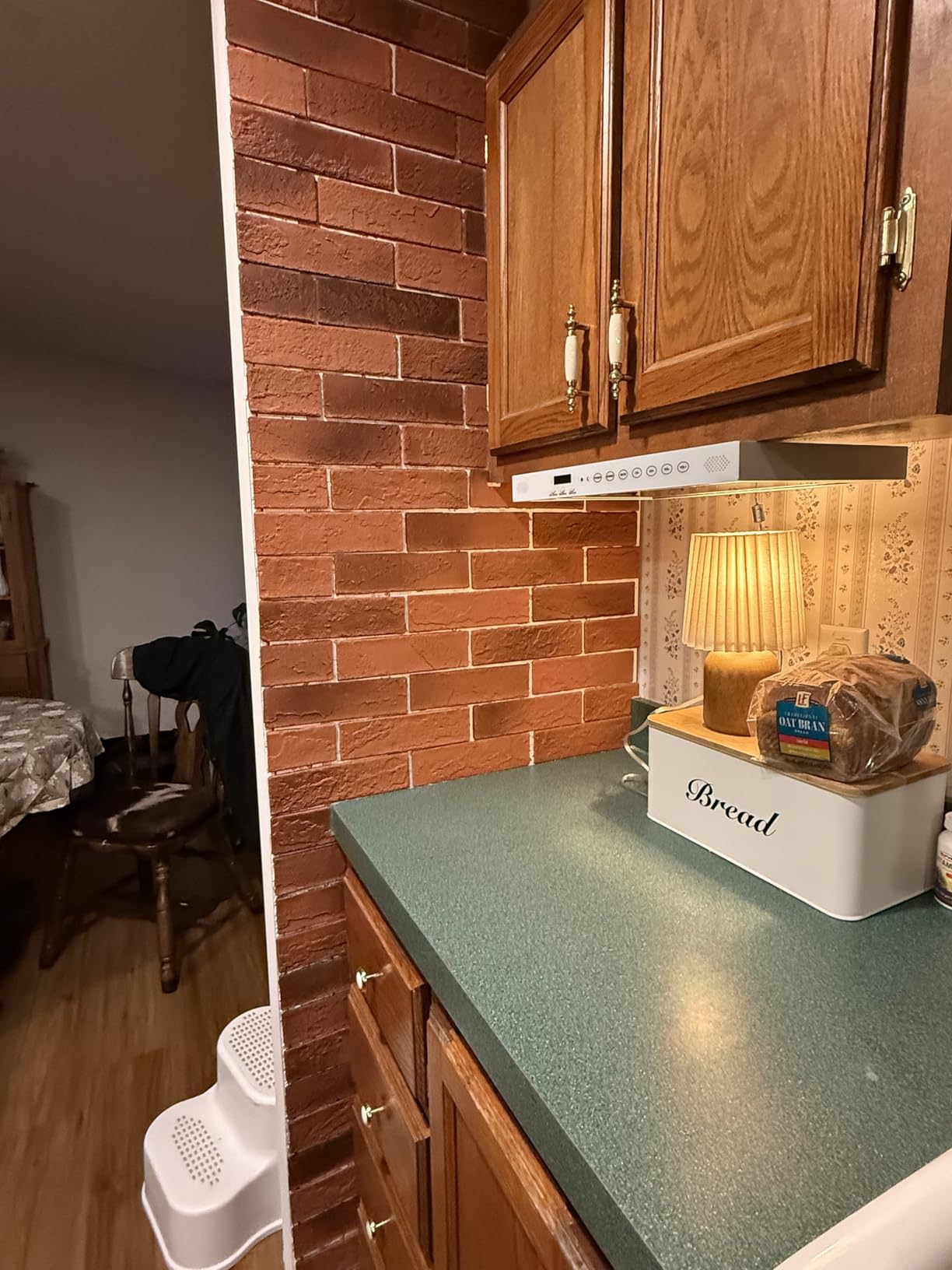 100 Old Town White Faux Brick Wall Tiles, 3D Thin Brick Veneers for Bedroom, Bathroom, Kitchen, Fireplace and Fence Wall Panels (14.2 sq ft) customer photo 2