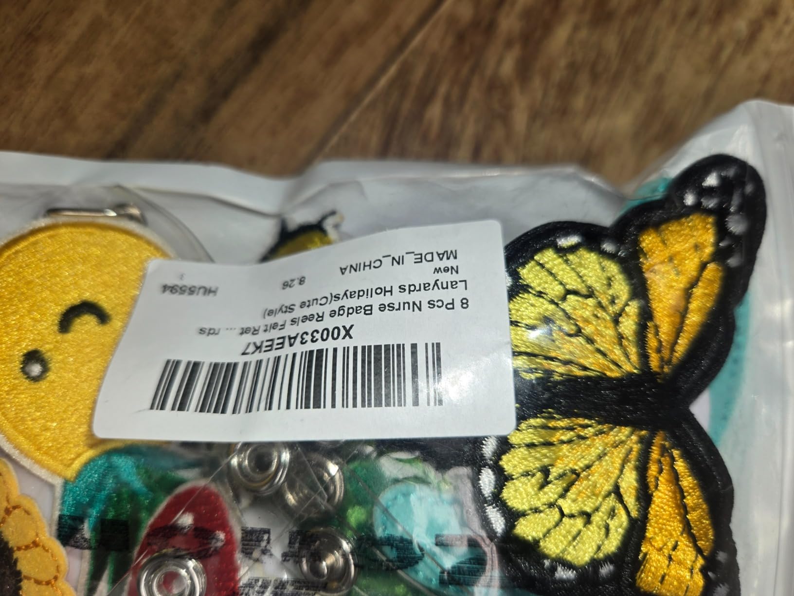 Zonon 8 Pcs Nurse Badge Reel Retractable Felt Clip, Lovely Style customer photo 2