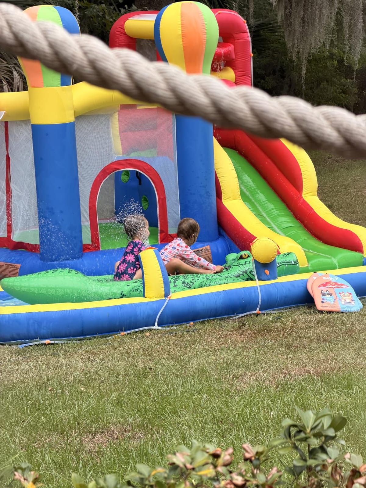 Baralir Inflatable Bounce House with Water Slide – Backyard Inflatable Water Park with 4 Sprinklers, 2 Splash Pools, Fits 5 Kids, Perfect for Summer Fun & Cooling Down customer photo 2