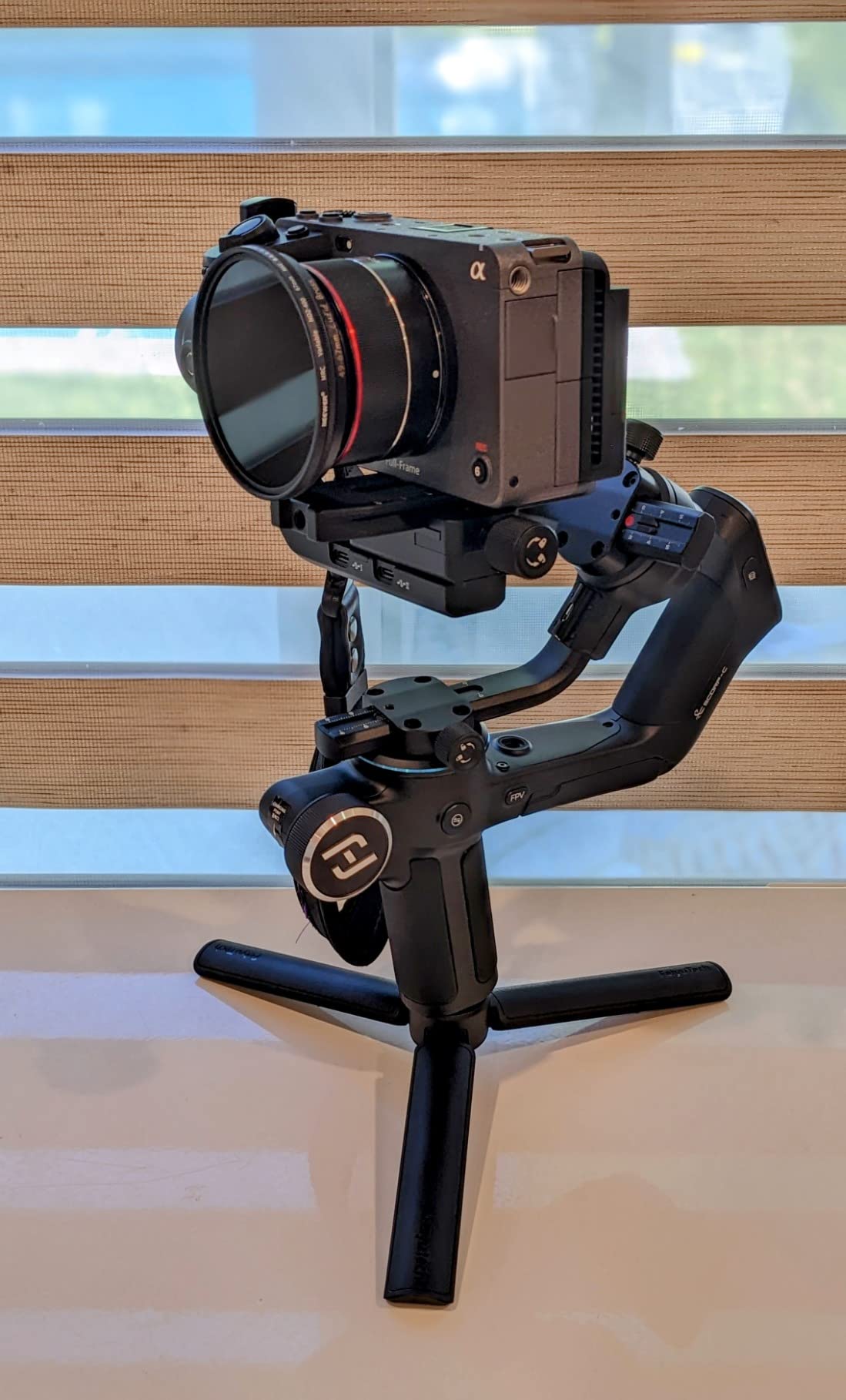 FeiyuTech SCORP-C Gimbal Stabilizer for Cameras DSLR and Mirrorless Camera, 3-Axis Camera Gimbal, 5.5lbs Payload, for Sony α7Ⅳ A6300/A6400 A7S3 a9/a7 for Canon 5D3/80D for Nikon D7500/Z5/Z6 II customer photo 2