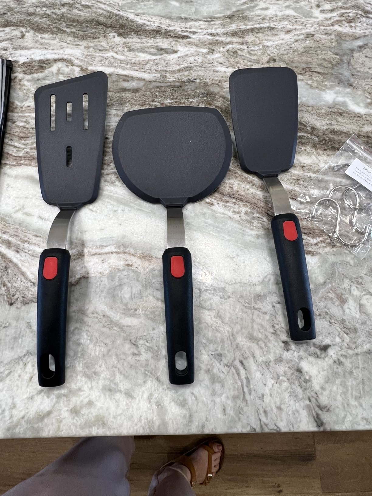 Beijiyi Silicone Spatula Turner Set of 3, 600°F Heat Resistant, BPA Free customer photo 1