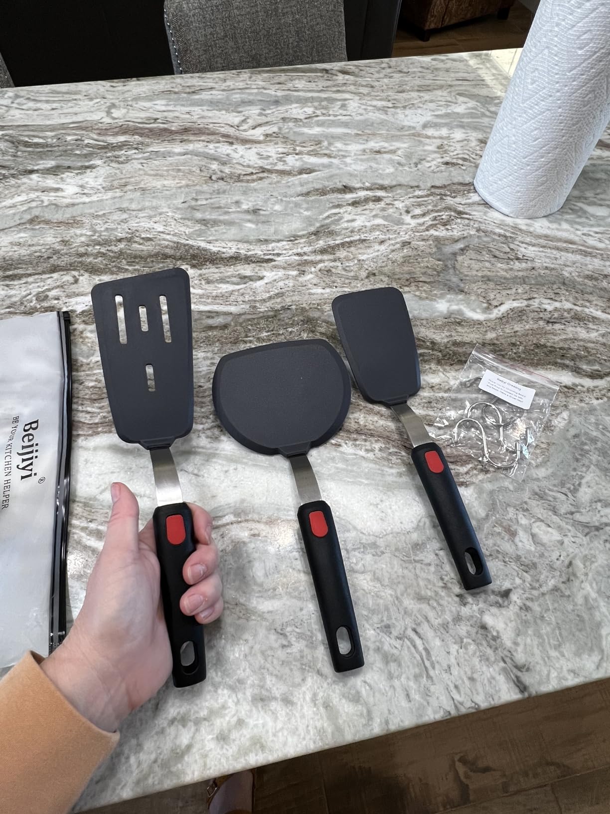 Beijiyi Silicone Spatula Turner Set of 3, 600°F Heat Resistant, BPA Free customer photo 2