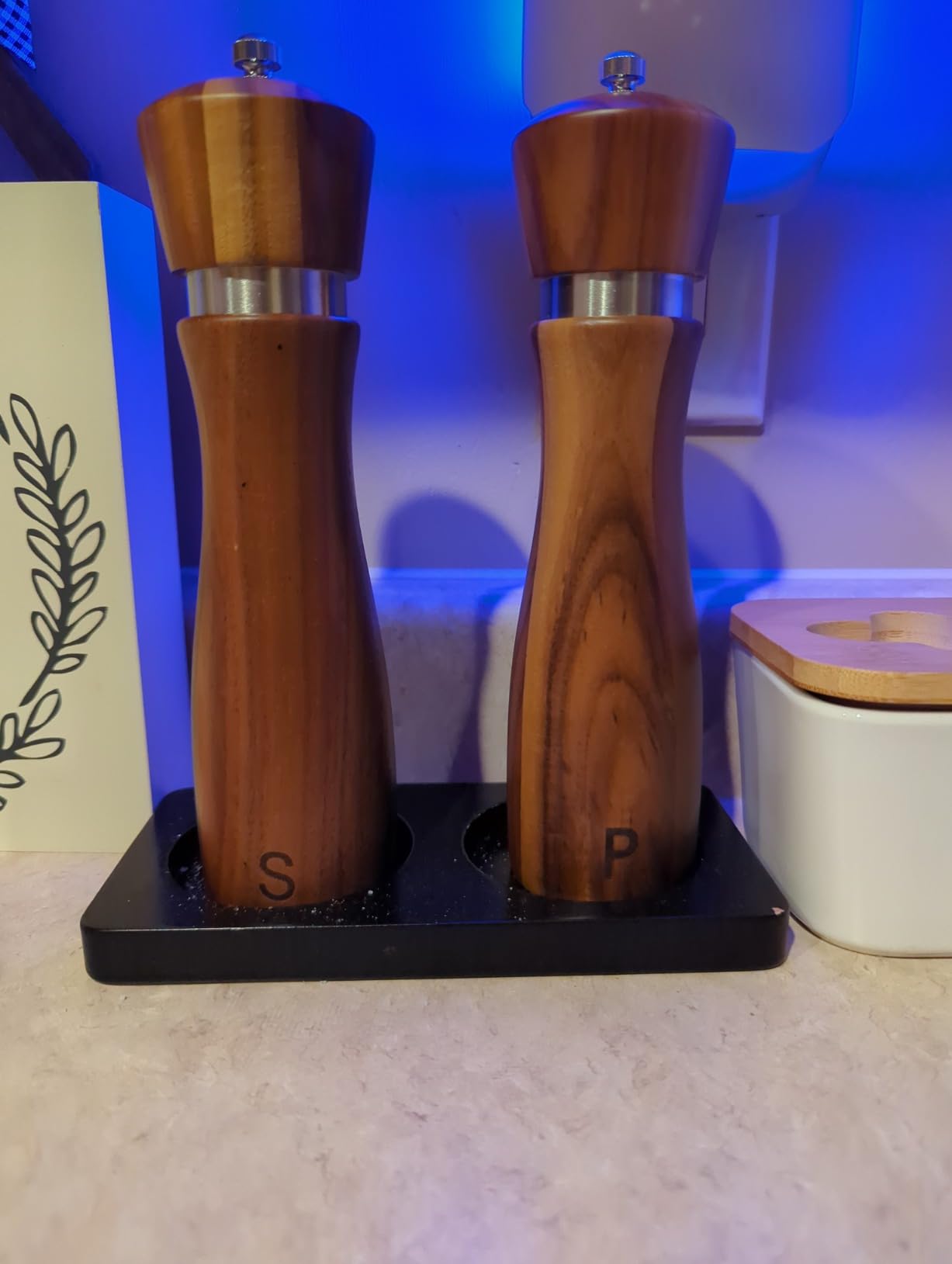 Gennua Kitchen Wooden Salt and Pepper Grinder Set: Refillable Salt & Pepper Mills Adjust for Customized Coarseness, Crafted of Solid Acacia Wood with Ceramic/Stainless Steel Core, 8 Inches Each customer photo 1