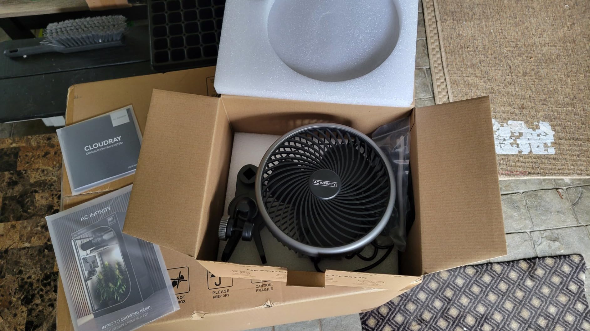 AC Infinity CLOUDRAY S6 Grow Tent Oscillating Clip Fan 6” customer photo 1