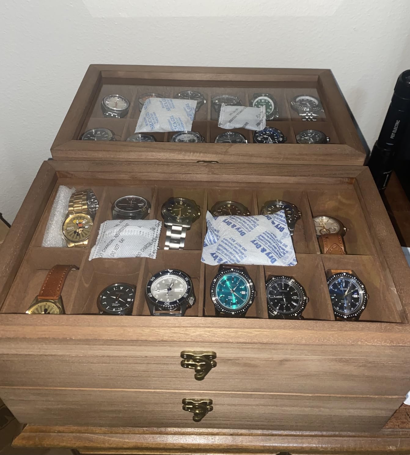 SONGMICS 12-Slot Wooden Watch Box, Display Case with Large Glass Lid customer photo 2