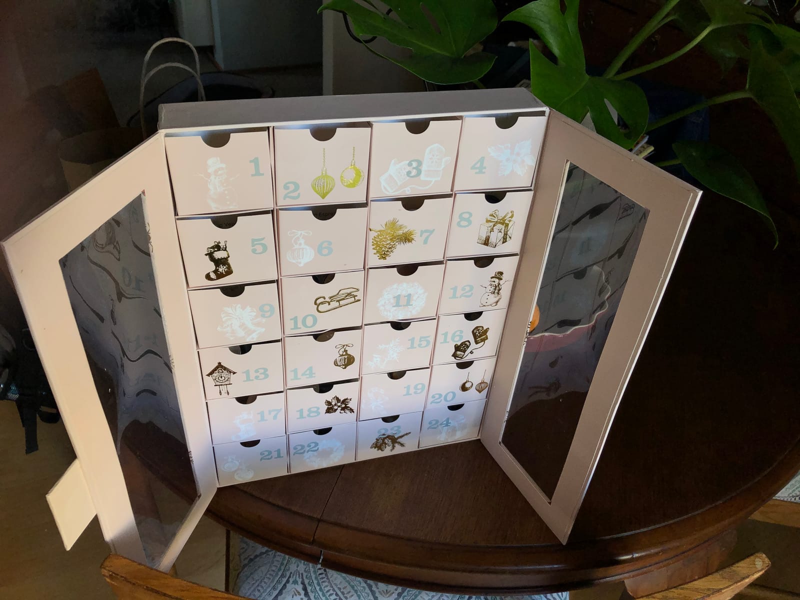 Christmas Advent Calendar with 24 Compatible Pods from Real Coffee. Recyclable Original Line Aluminium Capsules. One Capsule for Each Day. Explore 11 Delicious Varieties. Red Edition customer photo 1