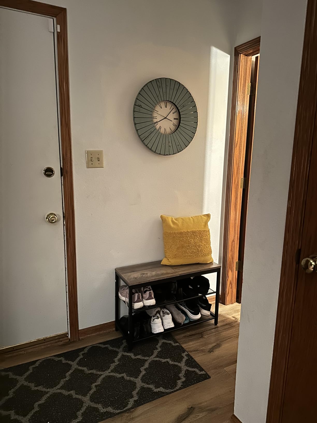 HOOBRO Shoe Bench, 3-Tier Shoe Rack, Industrial Shoe Organizer Storage Bench, 29.5 inches Entry Bench with Mesh Shelves, for Entryway, Living Room, Hallway, Easy Assembly, Rustic Brown BF75HX01 customer photo 1
