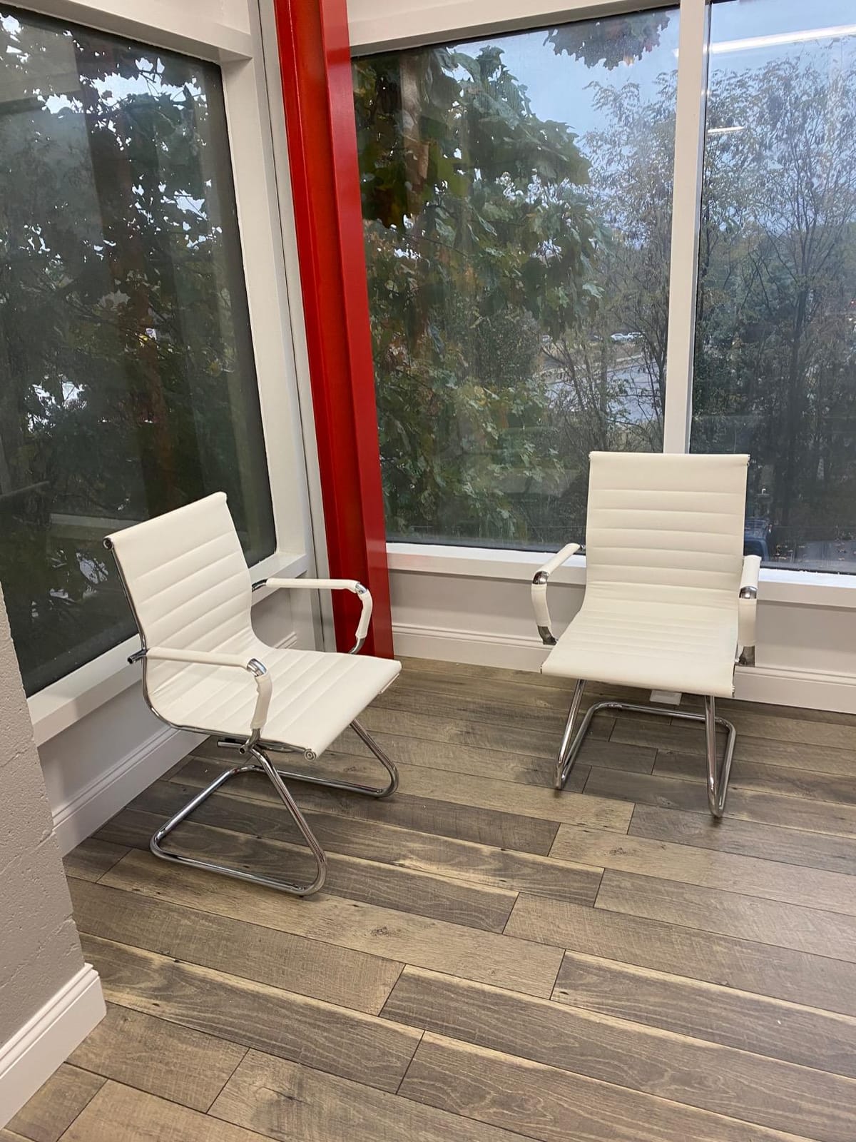Conference Room Chairs Set of 6, Waiting Room Chairs with Arms, Faux Leather Reception Chairs No Wheels, Office Guest Chairs with Mid Back Support and Chrome Sled Base, Cafe customer photo 2