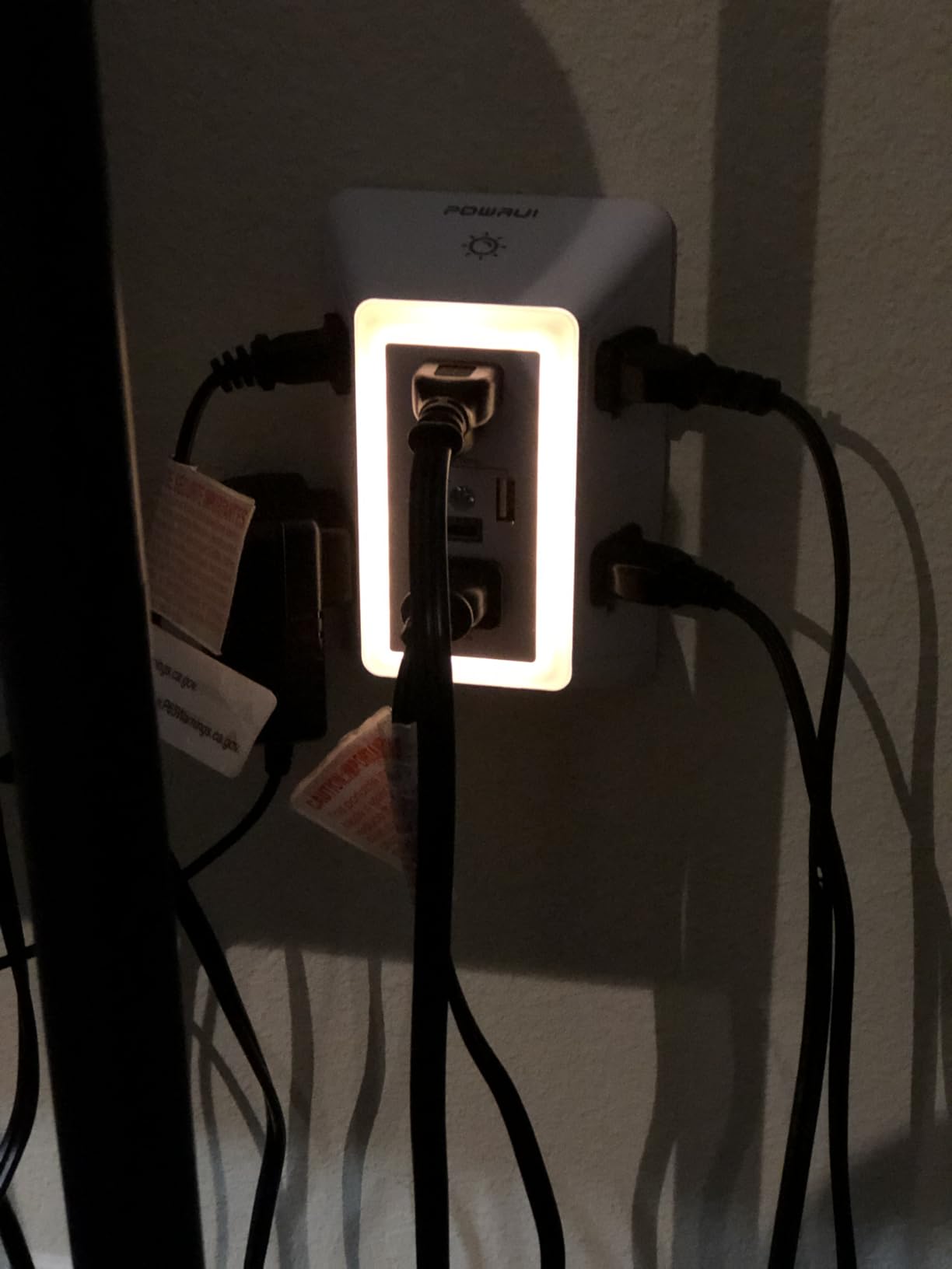 Multi Plug Wall Outlet Night Light, POWRUI 6 Outlet Extender & 3 USB Ports | 3-Sided Power Strip, Adapter Spaced Outlets, 1680J Surge Protector, Outlet Splitter, Wall Charger, ETL Listed, White customer photo 2
