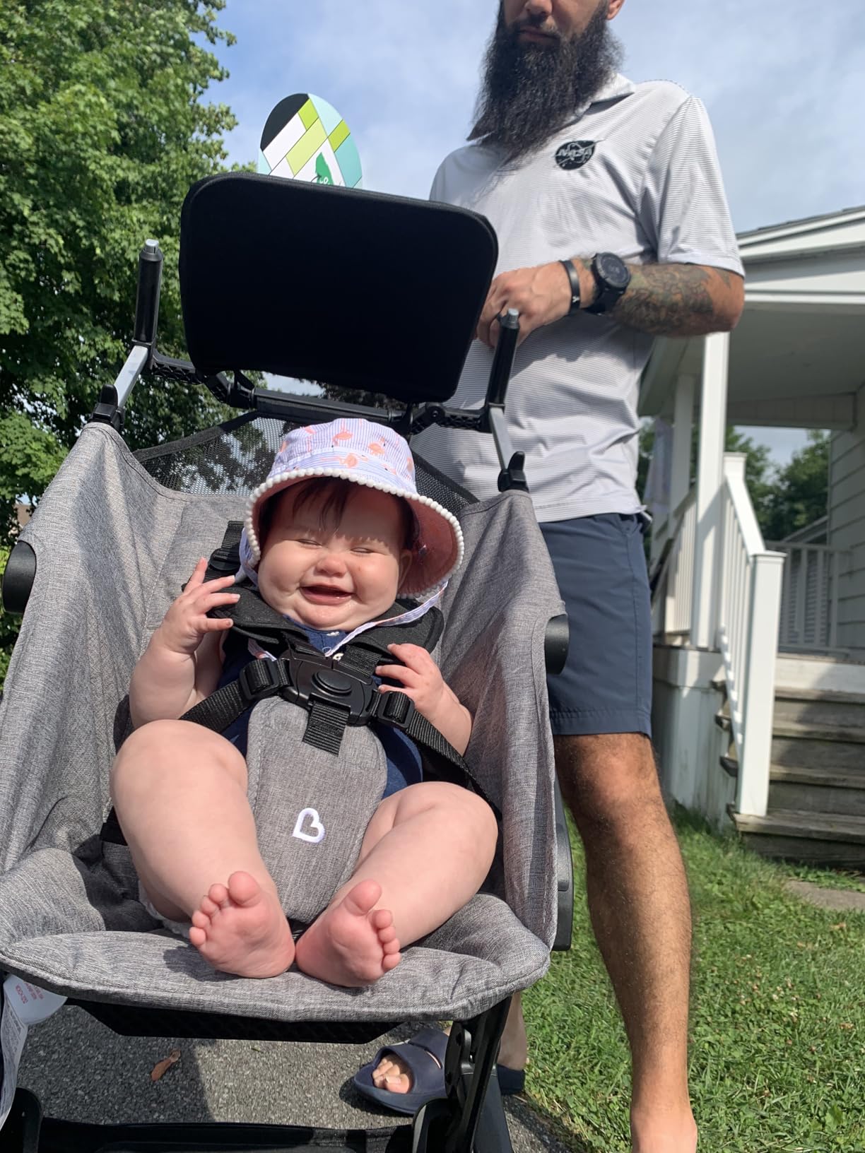 Munchkin Sparrow Travel Baby Stroller for Babies and Toddlers, Ultra Compact and Lightweight, Great for Airplane and Everyday Car Trips, Black customer photo 2