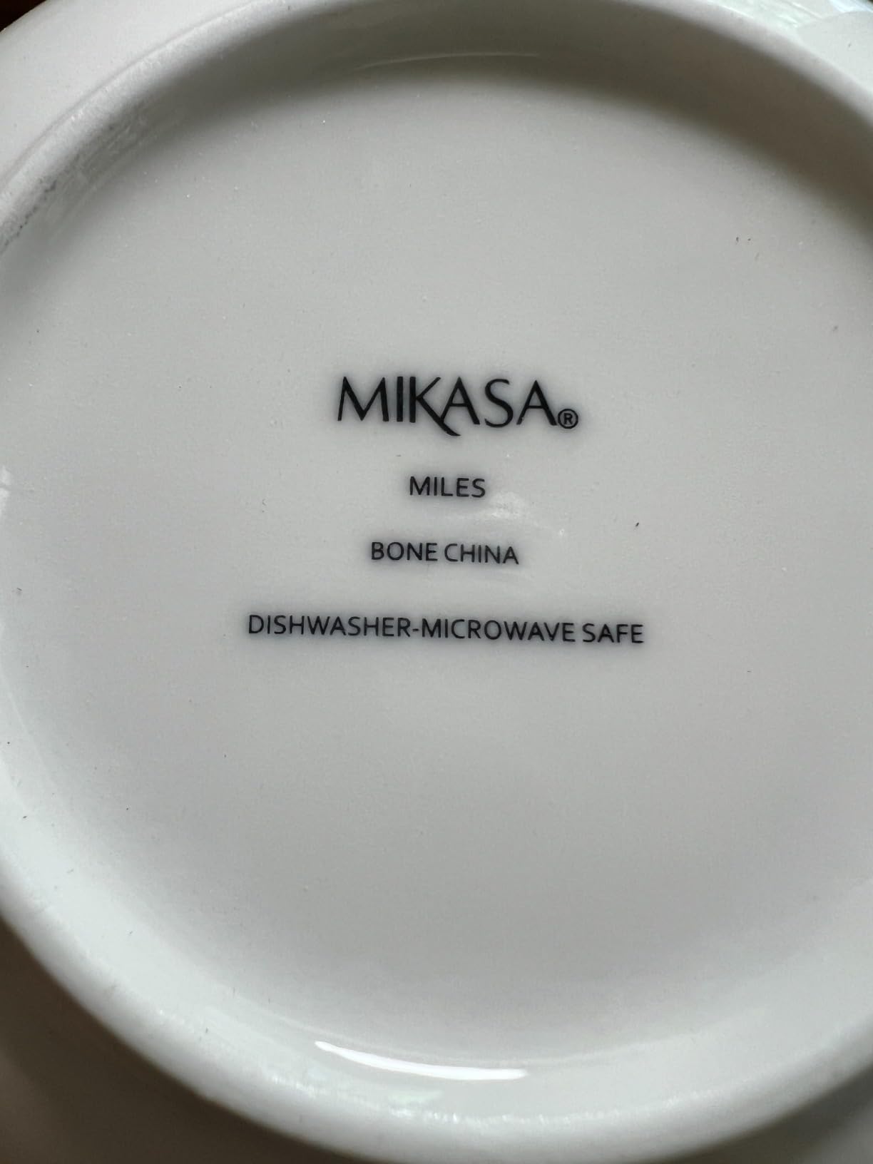 Mikasa Kyler Bone China Lightweight Chip Resistant 12 Piece Dinnerware Set, Service For 4,White customer photo 2