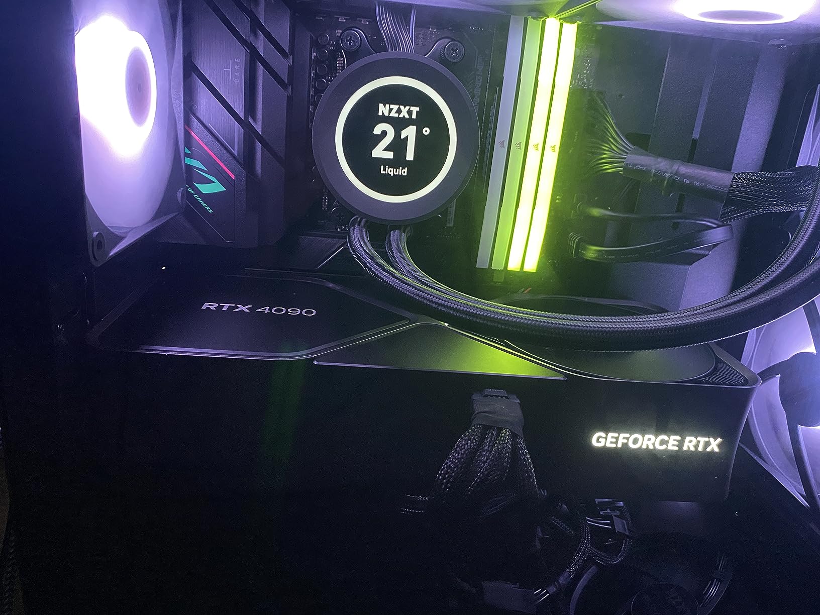 VIPERA NVIDIA GeForce RTX 4090 Founders Edition Graphic Card customer photo 2