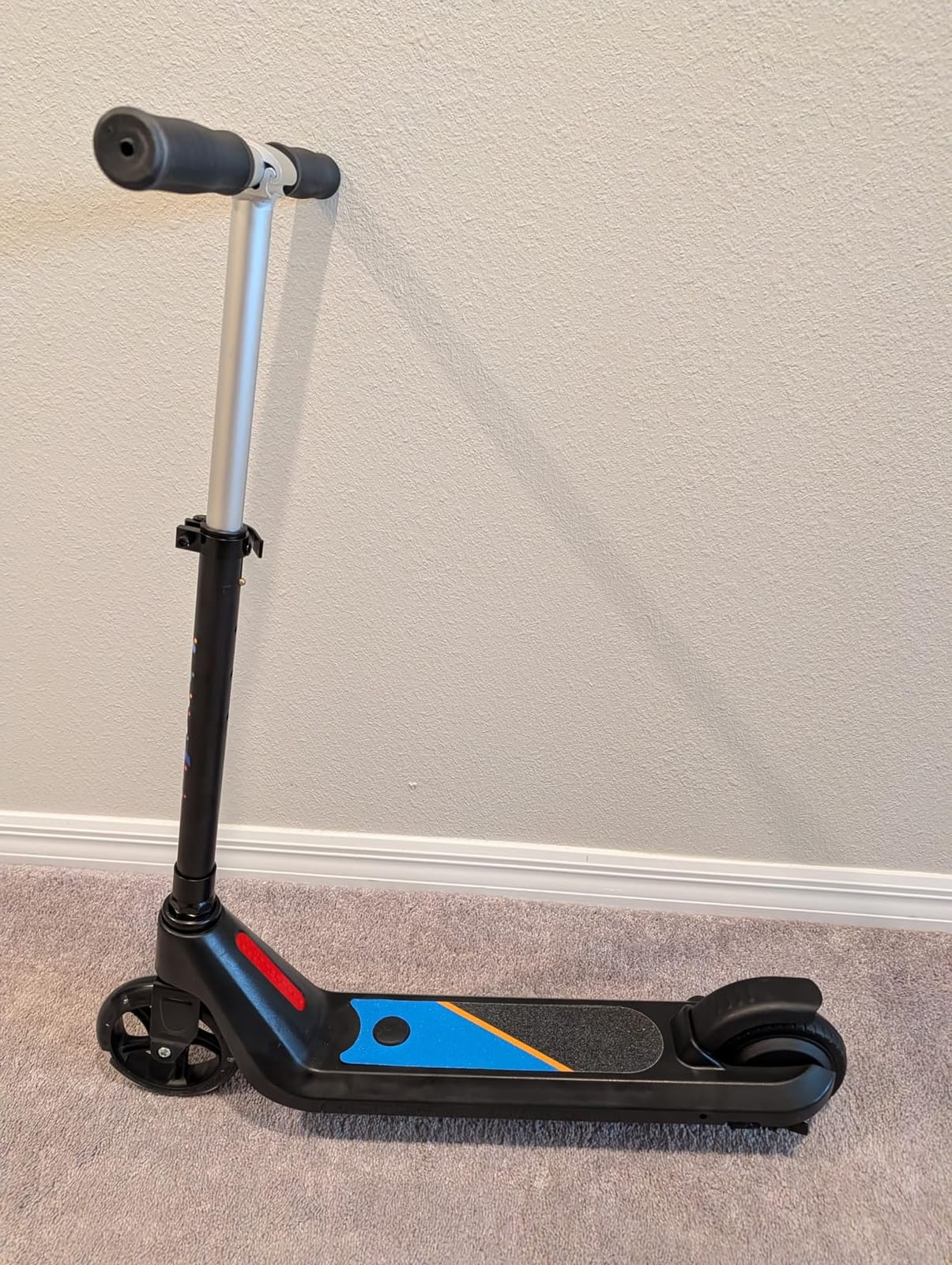 LINGTENG Electric Scooter for Kids Age of 6-9, Kick-Start Boost Scooter with Adjustable Speed and Height, Flash Wheel & Deck Lights customer photo 1