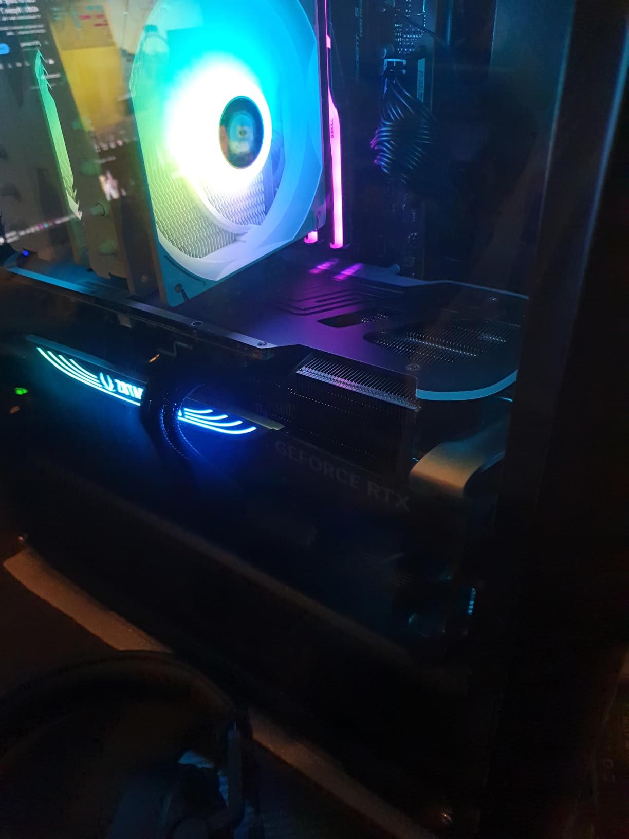 ZOTAC Gaming GeForce RTX 4080 16GB Trinity OC 16GB GDDR6X 256-bit 22.4 Gbps PCIE 4.0 Gaming Graphics Card, IceStorm 2.0 Advanced Cooling, Spectra 2.0 RGB Lighting, ZT-D40810J-10P customer photo 1