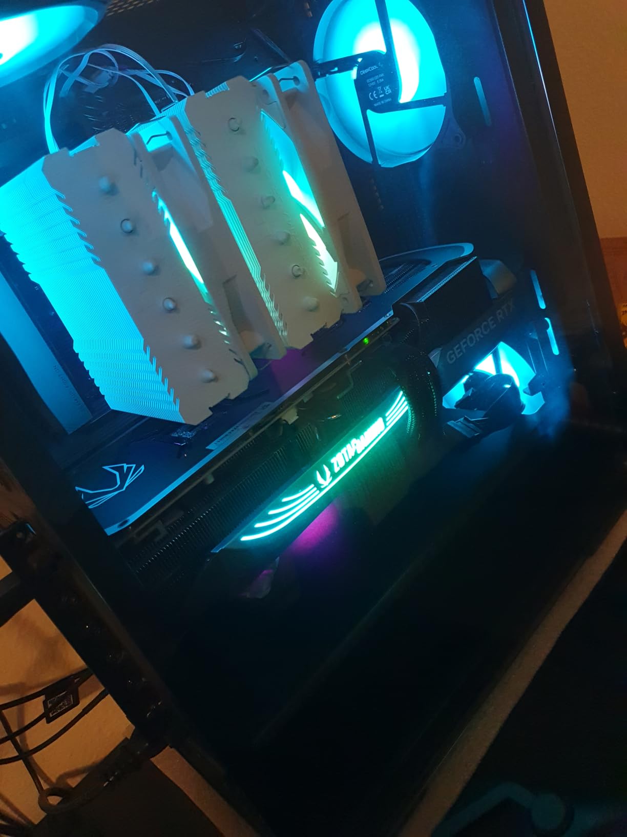 ZOTAC Gaming GeForce RTX 4080 16GB Trinity OC 16GB GDDR6X 256-bit 22.4 Gbps PCIE 4.0 Gaming Graphics Card, IceStorm 2.0 Advanced Cooling, Spectra 2.0 RGB Lighting, ZT-D40810J-10P customer photo 2