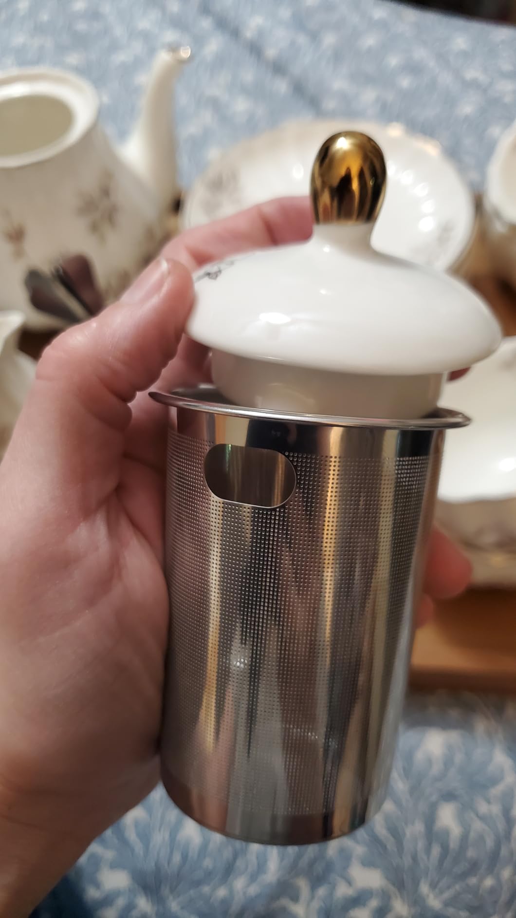 Porcelain Tea Sets British Royal Series, 8 OZ Cups & Saucer Service for 6, with Teapot Sugar Bowl Cream Pitcher Teaspoons and Tea Strainer, Suitable for High Tea, Wedding, Party(Rose Flower) customer photo 2