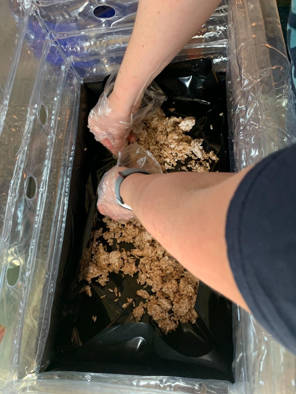 Boomer Shroomer Inflatable Monotub Kit, Mushroom Growing Kit Includes a Drain Port, Plugs & Filters, Removeable Liner [Patent No: US 11,871,706 B2] customer photo 1