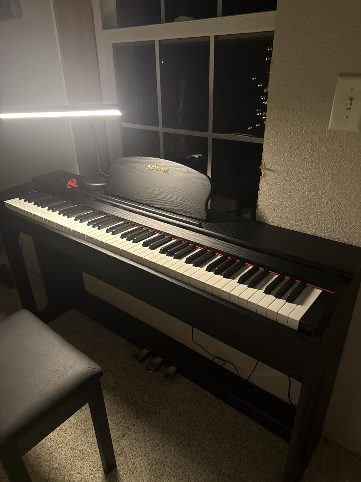 AODSK Weighted keyboard 88-Key Digital Piano with Speakers, Stand & Pedals | Includes Beginner Course, Headphones Jack, Music Stand. Perfect for Student, Home, Daily Practice, Recital, Gift customer photo 1