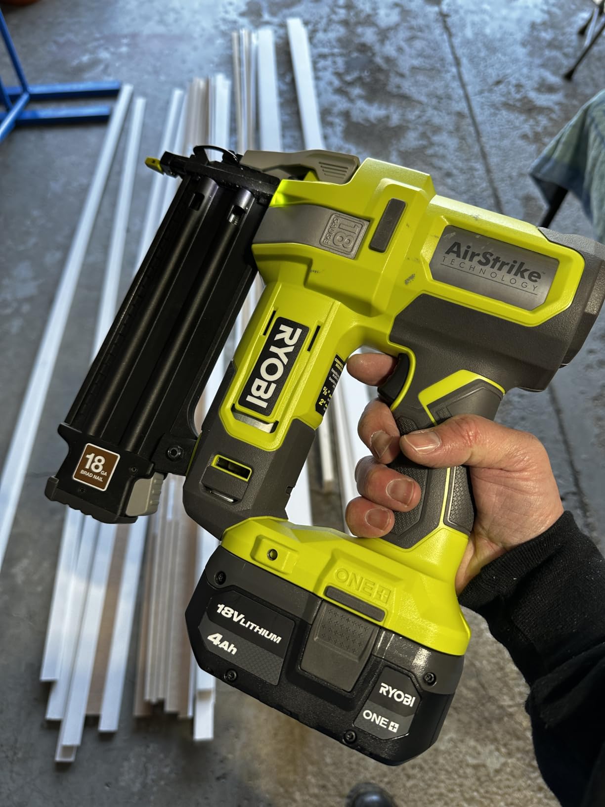 Ryobi 18V ONE+ 18-Gauge Cordless Airstrike Brad Nailer (Tool Only) P321 customer photo 2