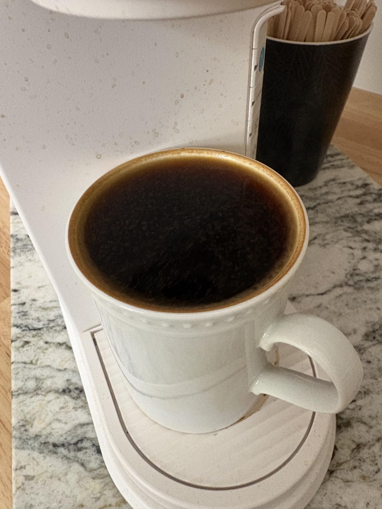 Keurig K-Iced Coffee Maker, Single Serve K-Cup Pod Iced Coffee Maker, With Hot and Cold Coffee Capabilities, Brews Any K-Cup Pod, White customer photo 2