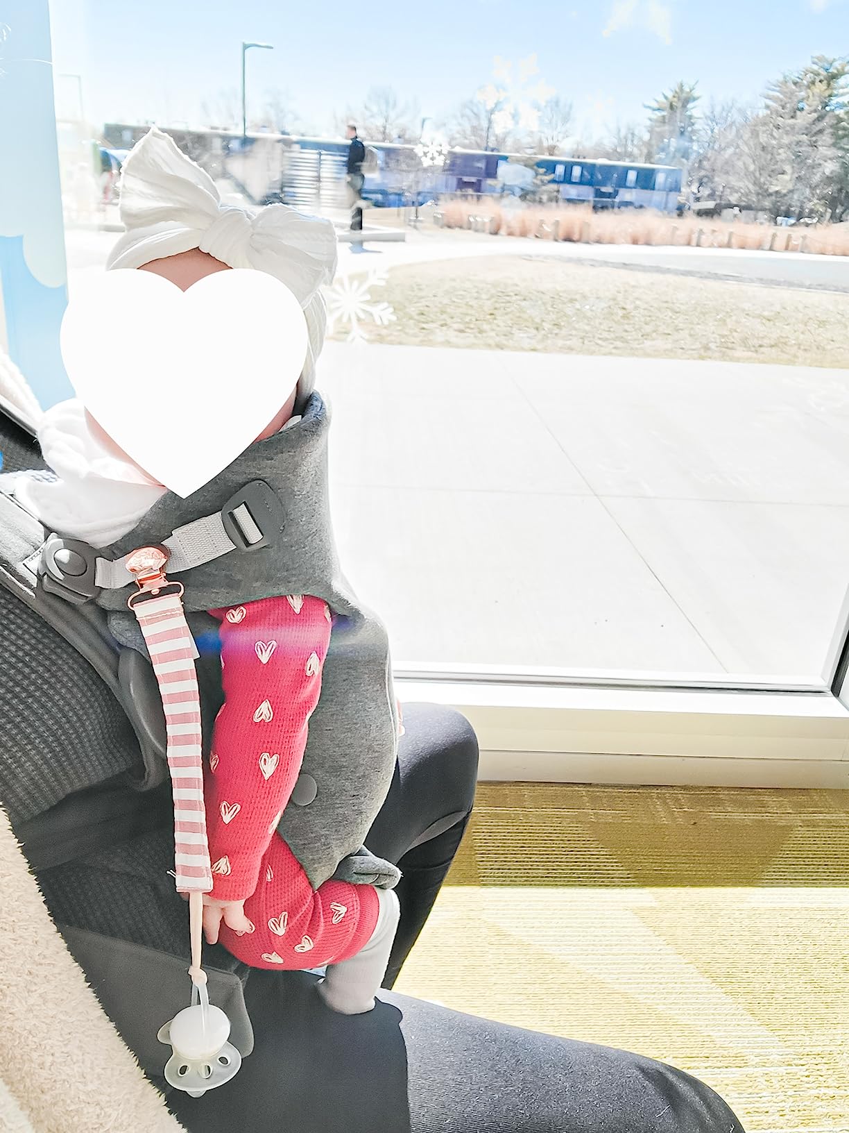 BabyBjorn Baby Carrier Mini, Light Beige, 3D Jersey | Infant Carrier (7-24 lbs), Ergonomic, Easy-to-Use customer photo 2