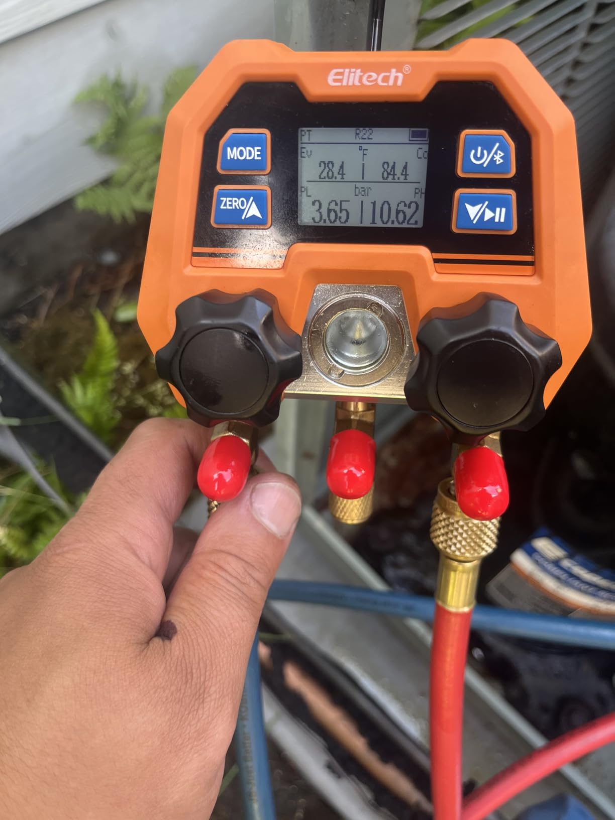 Elitech Digital Manifold Gauge DMG-4B,HVAC Refrigerant Gauge with Bluetooth customer photo 2