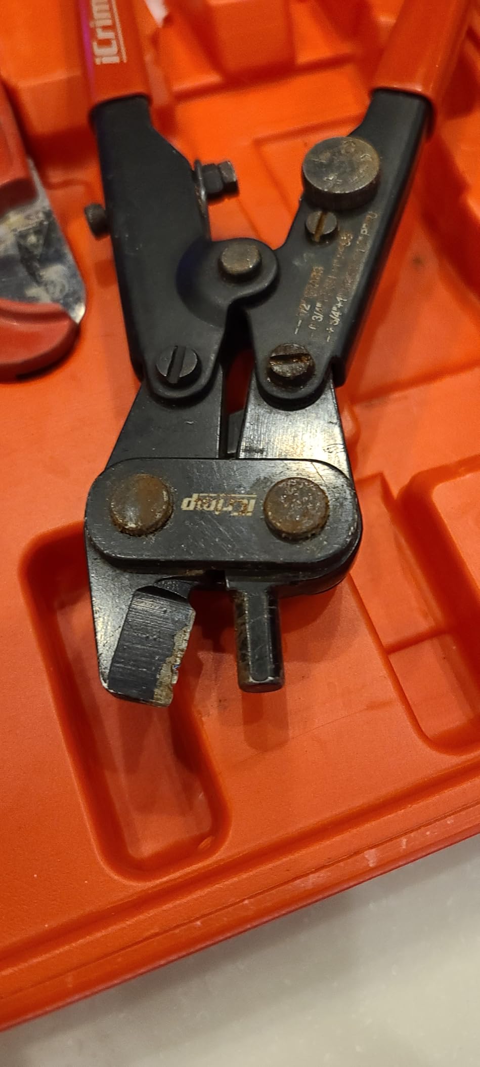 iCrimp IWS-1807CN PEX Crimping Tool Kit with PEX Crimpers, PEX Tubing Cutter, Copper Ring Removal Tool for 1/2’’ & 3/4’’ Copper Crimp Rings, Meets ASTM F1807 Standard customer photo 1