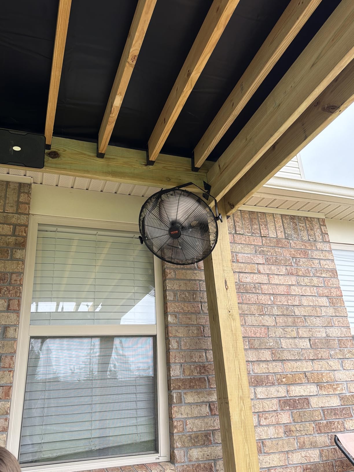 VEVOR Wall Mount Fan, 18 Inch 4150 CFM, 3-speed Wall Mounted Metal Fan customer photo 1