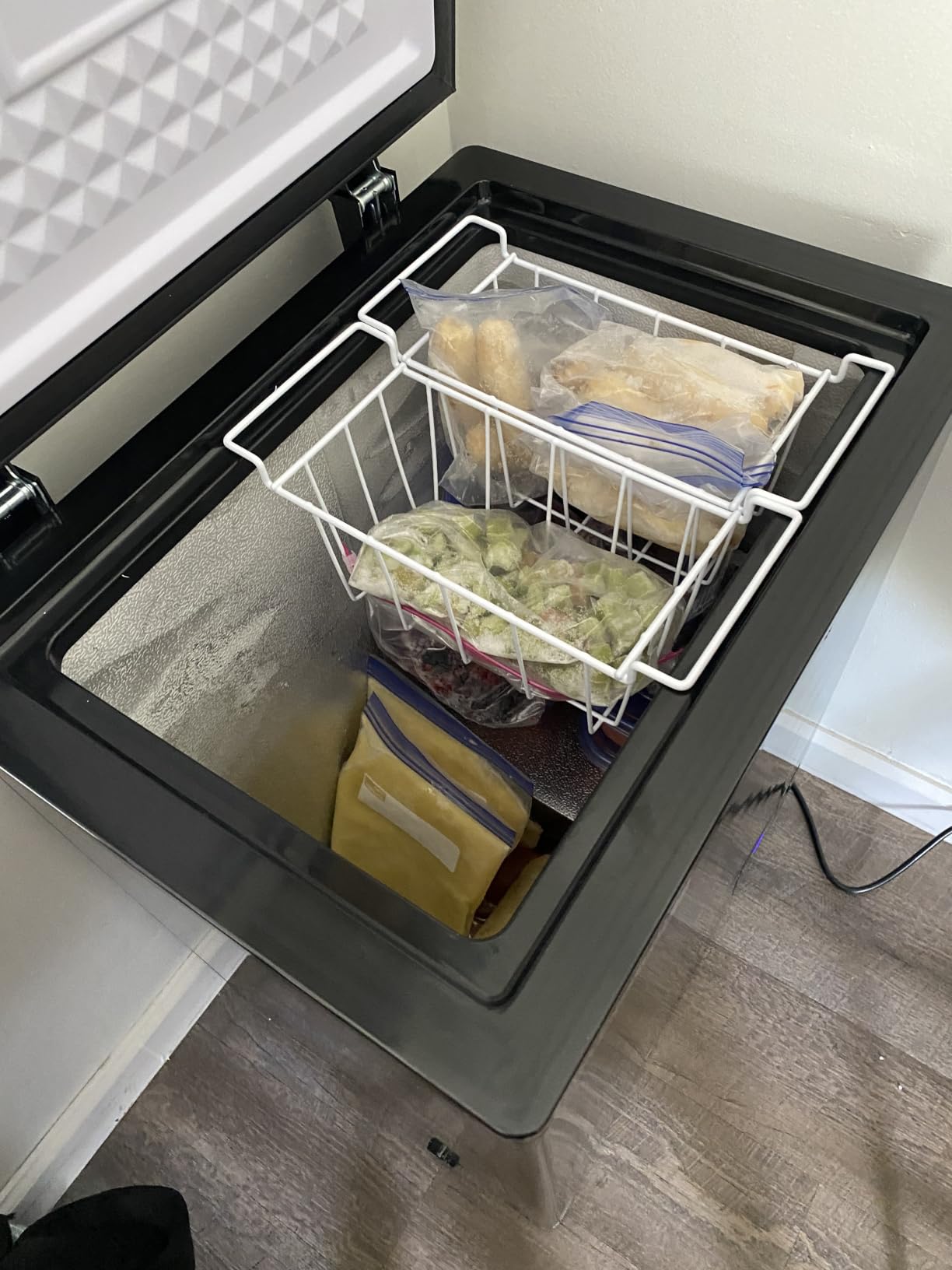 DEMULLER Chest Freezer Small Deep Freeezer with 2 Removable Baskets, Compact Freezer with Digital Control Panel accurate to 1 ℉, Mini Freezer for Homes Garages Basements White customer photo 1
