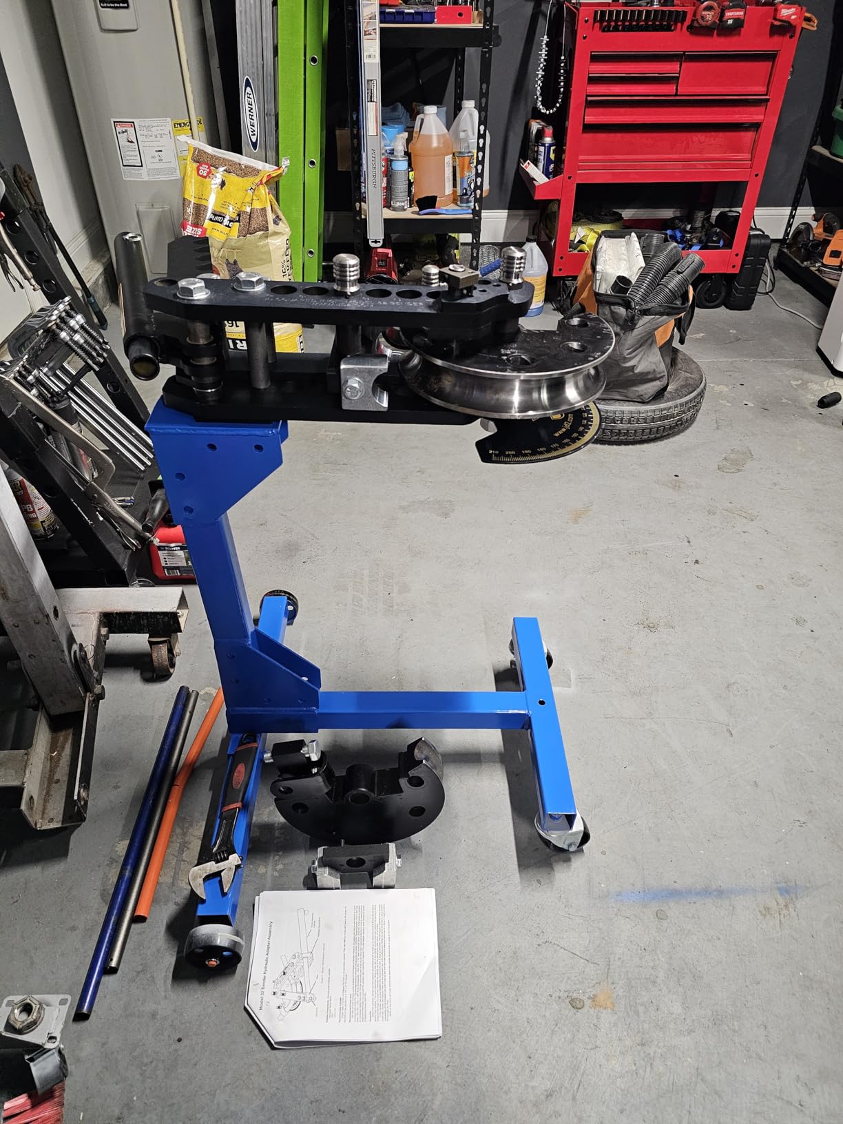 VEVOR Engine Stand, 750 lbs (3/8 Ton) Rotating Engine Motor Stand with 360 Degree Adjustable Head, Cast Iron Motor Hoist Dolly, 4-Caster, 4 Adjustable Arms, for Vehicle Maintenance, Auto Repair | Cast Iron Motor Hoist Dolly with 4 Caster Wheels and 4 Adjustable Arms, Ideal for Vehicle Maintenance, Engine Repair customer photo 1