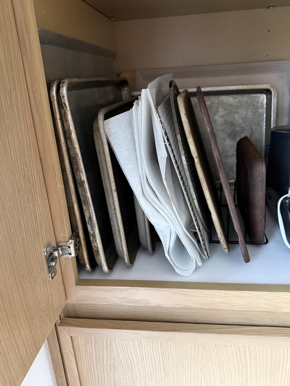 Fikoksol Cutting Board Organizer Storage, Baking Sheet Rack under Cabinet customer photo 2