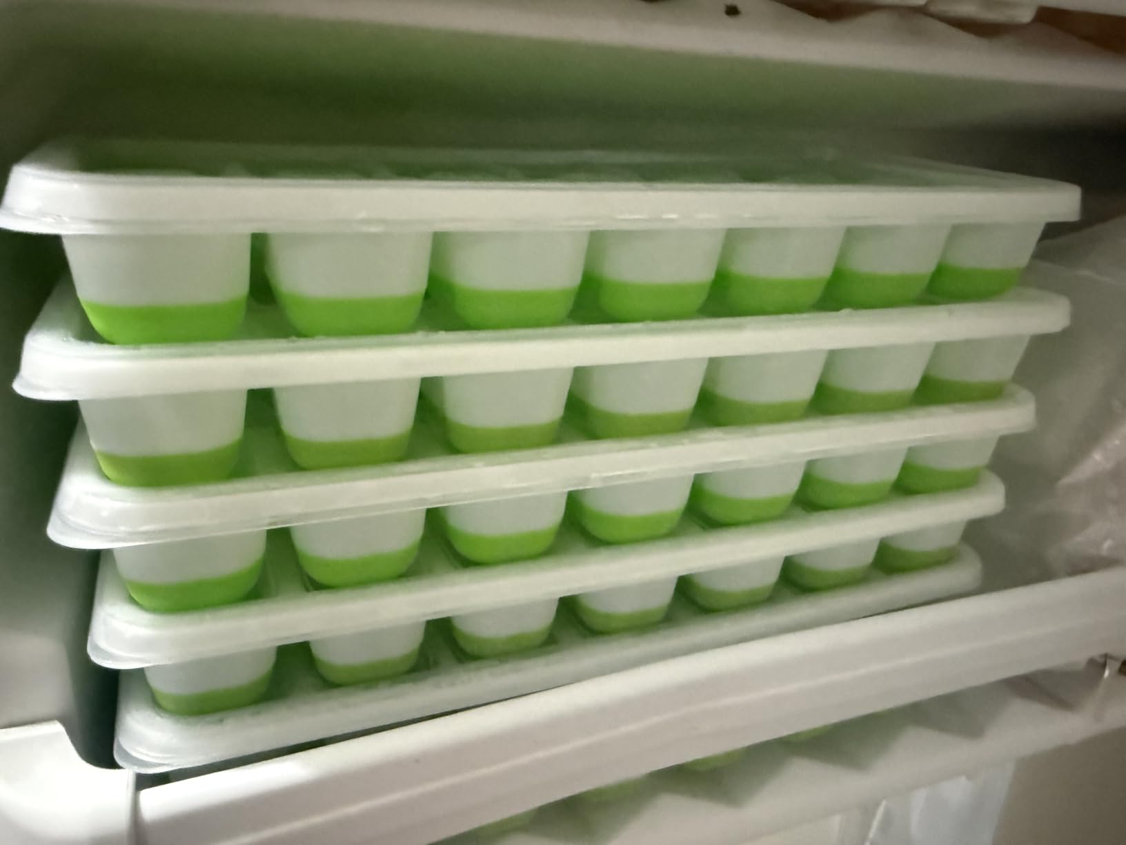 ChefAide 4 Pack Ice Cube Tray, Silicone Ice Cube Trays for Freezer with Lid customer photo 2